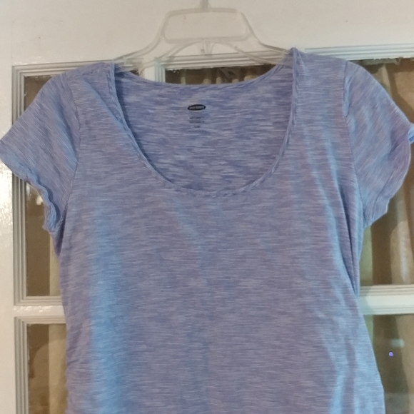 Old Navy - maternity top - Picture 2 of 8